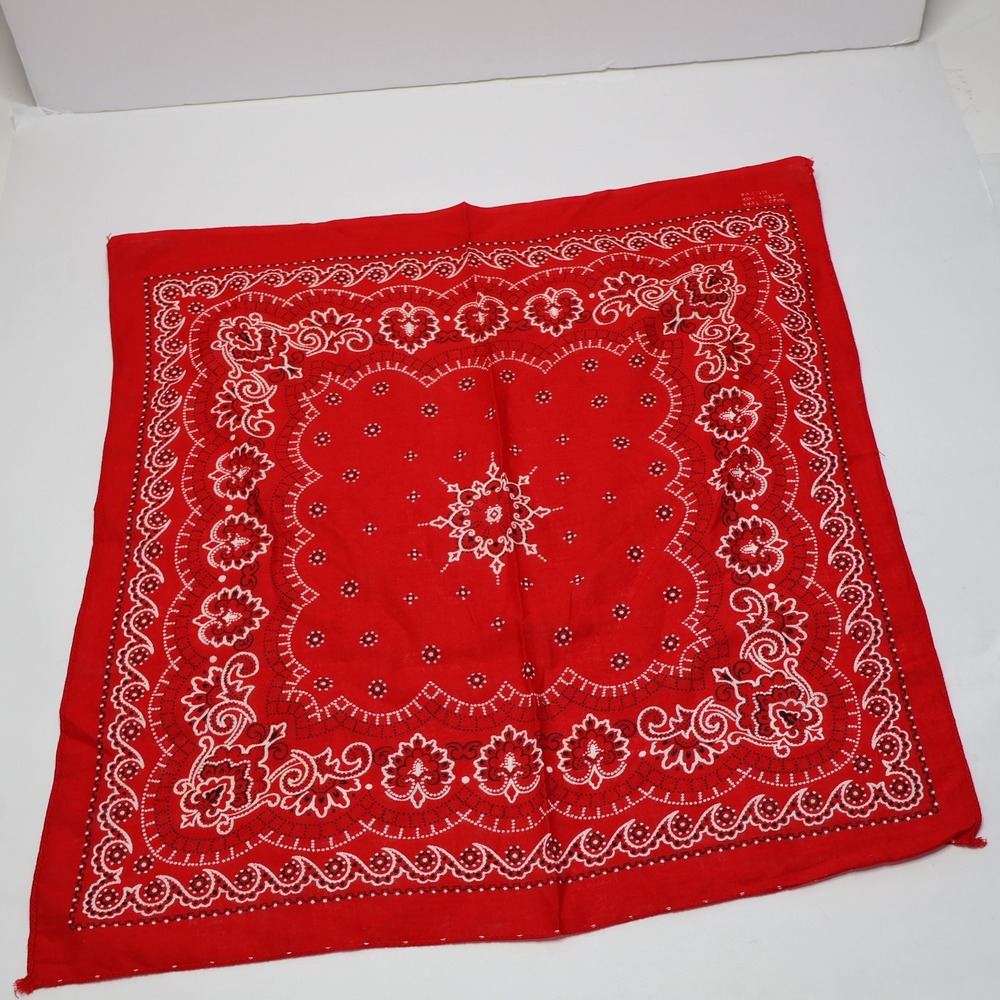 Vintage 60s Red Paisley Cotton Bandana Fast Color 17x18" Country Western Biker